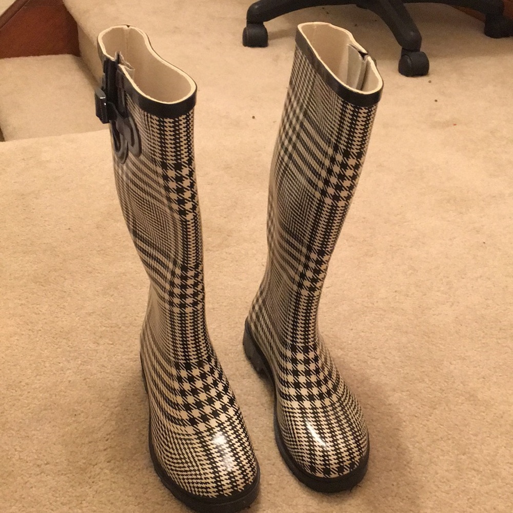 Rain boots
